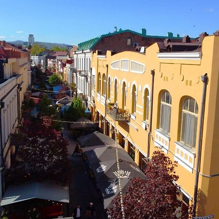 Friendly Hotel Tbilisi Exterior photo